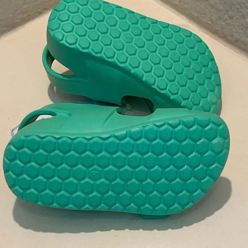 Cat & Jack Size 5 Strap Back Jelly Sandals Kelly Green Summer Beach Pool NWT